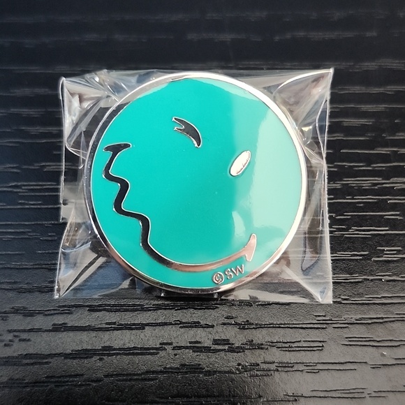Teal Winking Smiley Face Enamel Pin - Picture 4 of 4